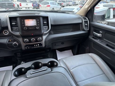 Used 2019 RAM 2500 Tradesman w/ Safety Group image 11