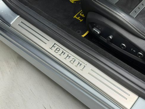 Used 2015 Ferrari California T RWD image 19