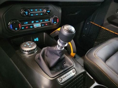 Used 2024 Ford Bronco Badlands image 17