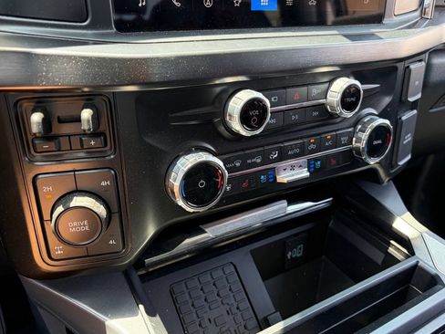 Used 2025 Ford F250 Lariat AWD/4WD image 8