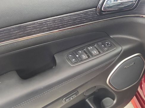 Used 2020 Jeep Grand Cherokee High Altitude AWD/4WD image 14