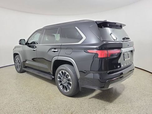 Used 2023 Toyota Sequoia Limited w/ Tow Technology Package AWD/4WD image 7