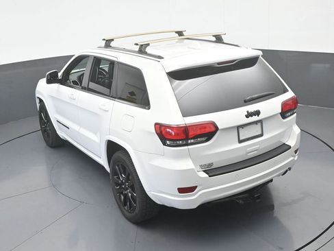 Used 2018 Jeep Grand Cherokee Altitude image 44