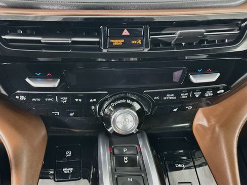 Used 2024 Acura MDX SH-AWD w/ Technology Package image 23