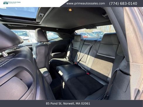 Used 2014 Dodge Challenger R/T image 13