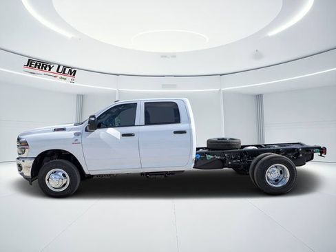 New 2026 RAM 3500 Tradesman w/ Chrome Appearance Group A AWD/4WD image 6
