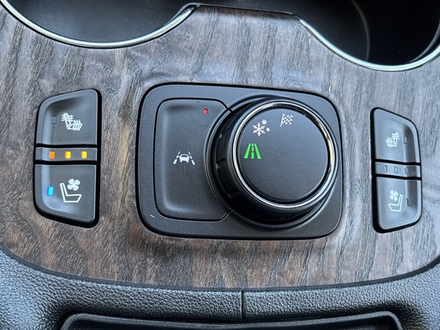 Used 2023 GMC Acadia Denali FWD image 41