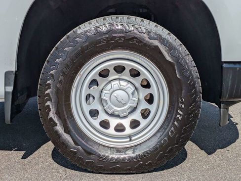 Used 2024 Chevrolet Silverado 1500 W/T image 10