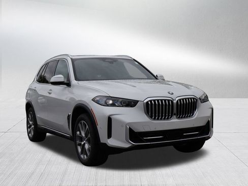 New 2026 BMW X5 xDrive40i AWD/4WD image 3