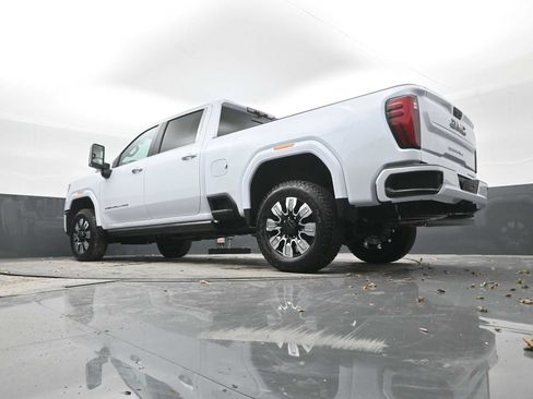 New 2026 GMC Sierra 2500 Denali w/ Denali Reserve Package image 33