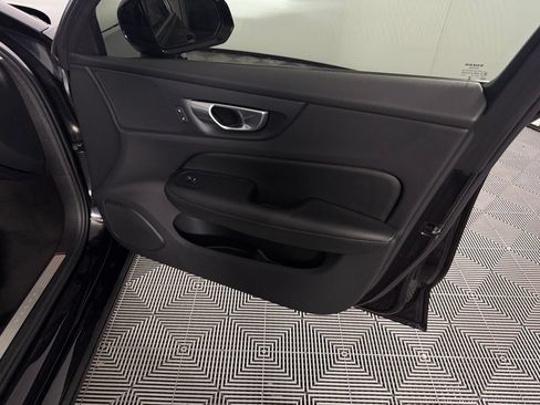 Used 2025 Volvo S60 B5 Plus FWD image 29