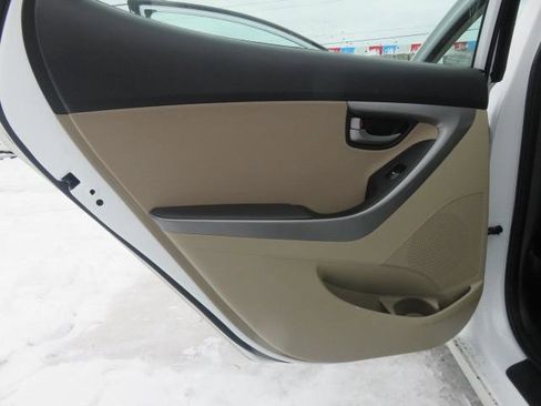 Used 2016 Hyundai Elantra SE w/ Option Group 02 image 21