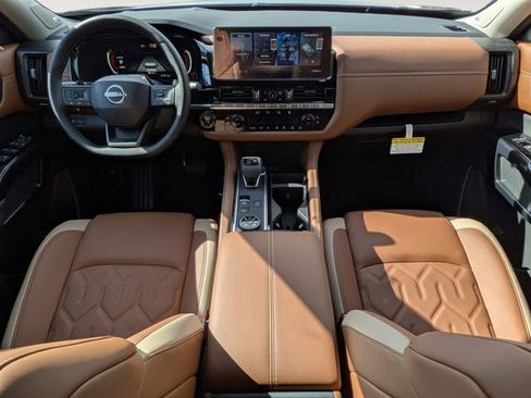 New 2026 Nissan Pathfinder Platinum image 32