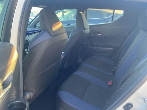 Used 2021 Toyota C-HR XLE image 11