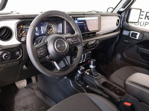 Used 2024 Jeep Wrangler Sport S image 2