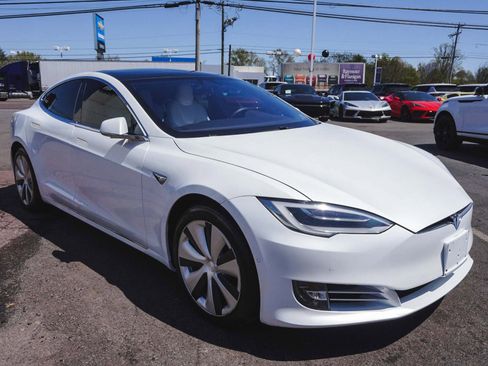 Used 2020 Tesla Model S Performance AWD/4WD image 3