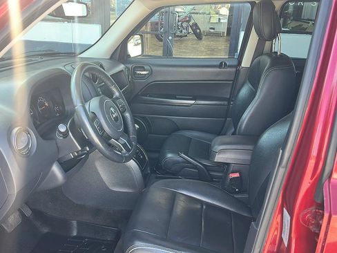 Used 2017 Jeep Patriot High Altitude AWD/4WD image 18
