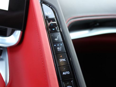 Used 2024 Chevrolet Corvette Stingray Premium Conv w/ Z51 Performance Package RWD image 16