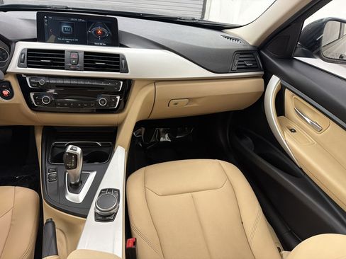 Used 2018 BMW 320i Sedan RWD image 26
