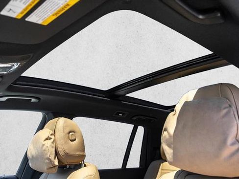 New 2026 Mercedes-Benz GLS 450 4MATIC image 11