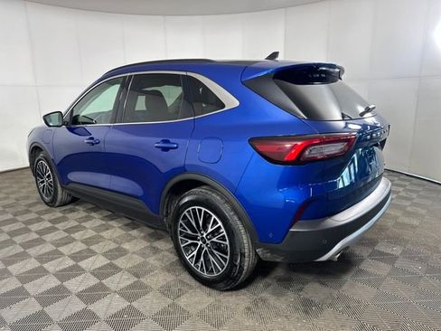 Used 2023 Ford Escape SE w/ PHEV Premium Package image 5