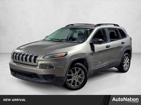 Used 2017 Jeep Cherokee Sport image 1