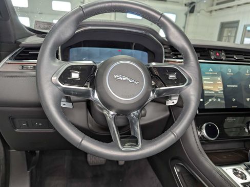 Used 2023 Jaguar F-PACE S AWD/4WD image 38