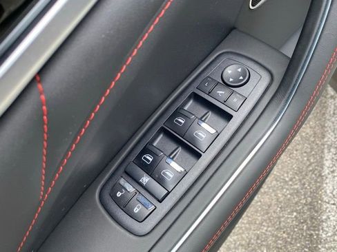 New 2024 Maserati Levante GT Ultima image 18