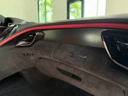 Used 2021 Ferrari Roma RWD image 34