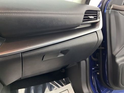 Used 2022 Nissan Rogue SV image 35