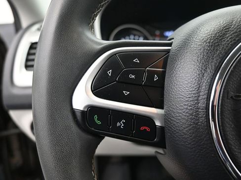 Used 2021 Jeep Compass Latitude w/ Sun and Sound Group AWD/4WD image 17