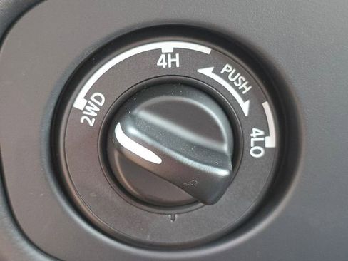 New 2026 Nissan Frontier PRO-4X w/ Pro-4x Convenience Package image 33