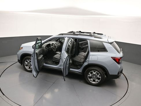 Certified 2023 Honda Passport TrailSport image 44