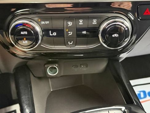 Certified 2026 Chevrolet Trax LT FWD image 24