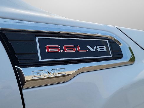 Used 2022 GMC Sierra 3500 Denali w/ Denali Ultimate Package AWD/4WD image 34