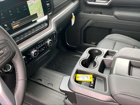 New 2026 GMC Sierra 2500 SLT AWD/4WD image 24