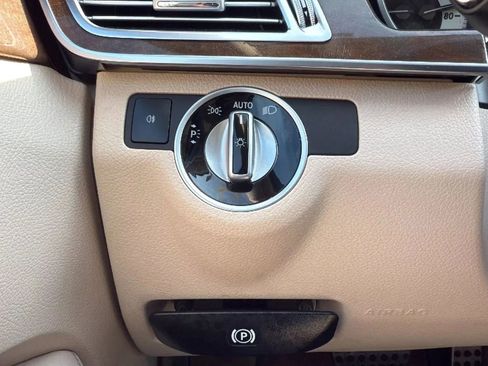 Used 2016 Mercedes-Benz E 350 4MATIC Sedan image 14
