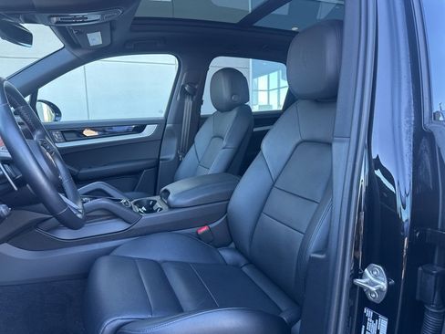 Certified 2024 Porsche Cayenne S image 8