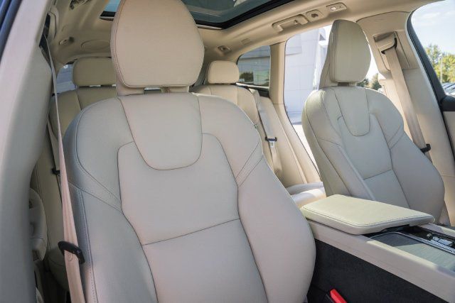 Used 2024 Volvo XC60 T8 Plus w/ Protection Package Premier AWD/4WD image 35
