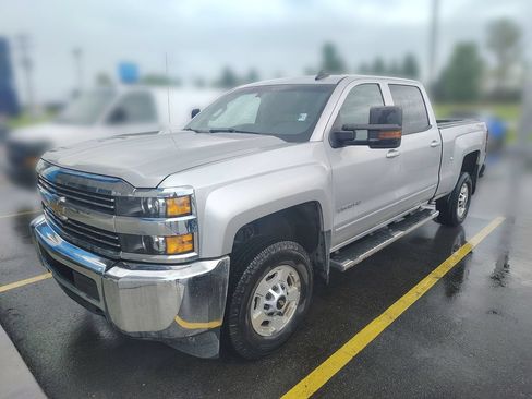 Used 2015 Chevrolet Silverado 2500 LT AWD/4WD image 10