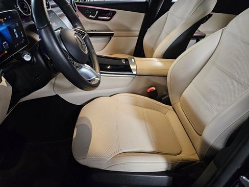 Used 2023 Mercedes-Benz GLC 300 image 17