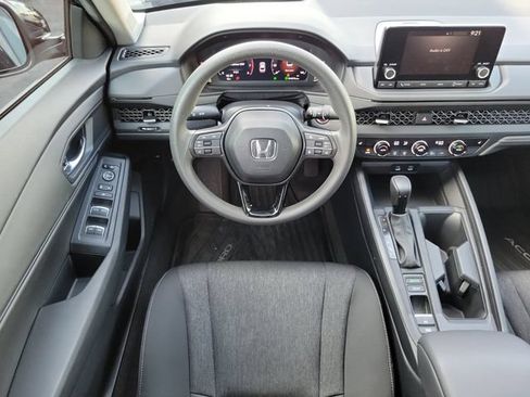 Used 2025 Honda Accord SE image 10