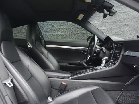 Certified 2018 Porsche 911 Carrera 4S AWD/4WD image 25
