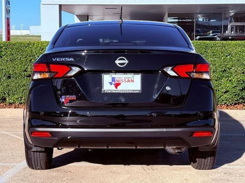 Certified 2025 Nissan Versa S w/ Trunk Package image 8