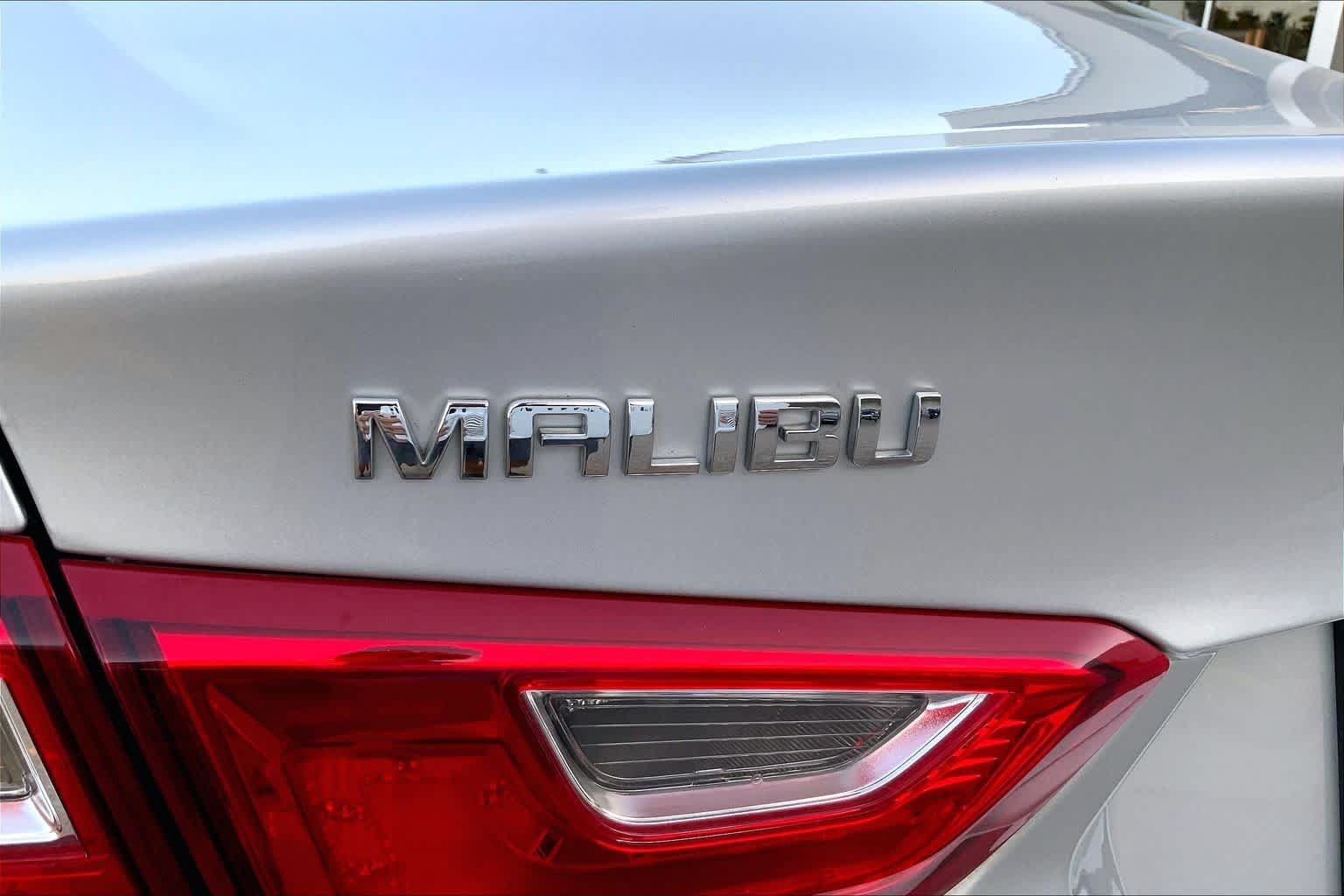 Used 2018 Chevrolet Malibu LT FWD image 30