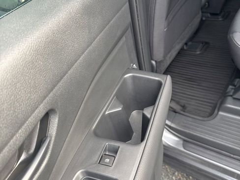 Used 2024 Nissan Pathfinder SV image 38