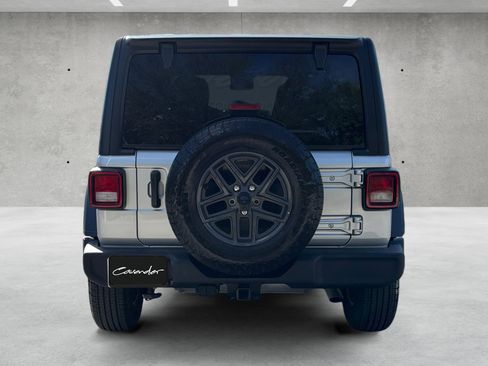 Used 2024 Jeep Wrangler Sport S image 17