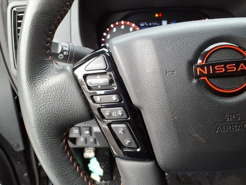 Used 2023 Nissan Frontier PRO-4X w/ Pro Convenience Package image 9
