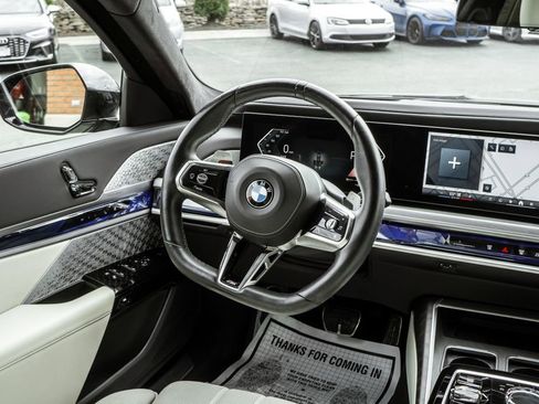 Used 2023 BMW 760i xDrive w/ Executive Package AWD/4WD image 13
