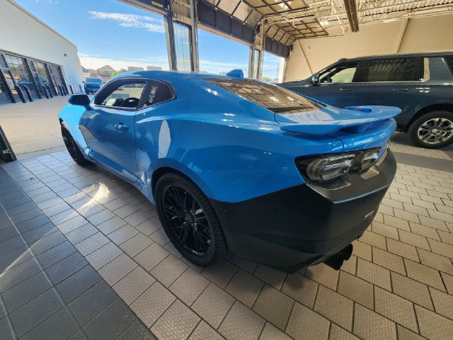 Used 2022 Chevrolet Camaro SS RWD image 4